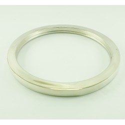 ESCLAVAS DE PLATA CUADRADA....