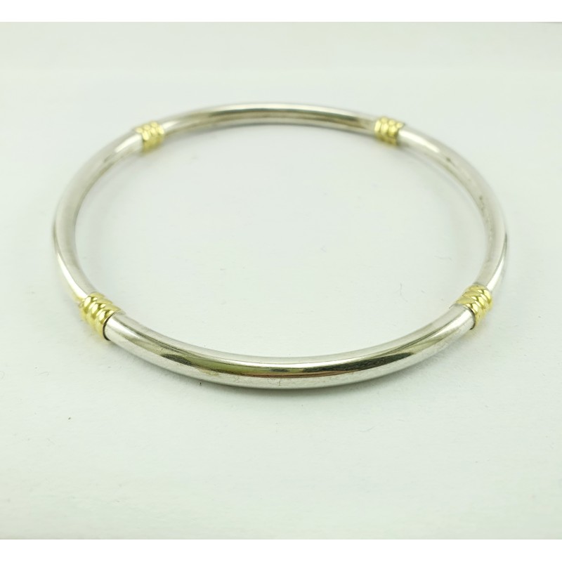 ESCLAVAS DE PLATA Y ORO