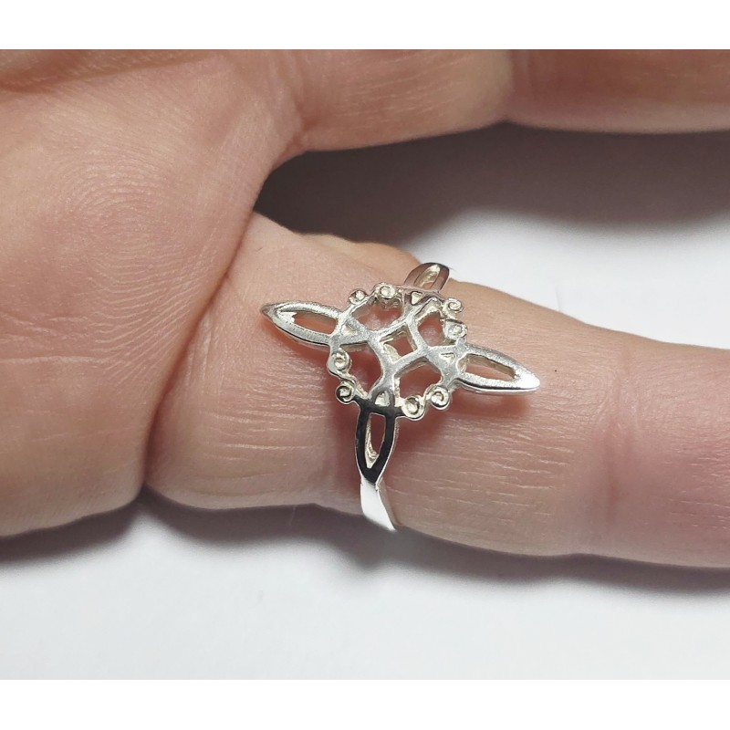 ANILLO DE PLATA NUDO DE BRUJAS