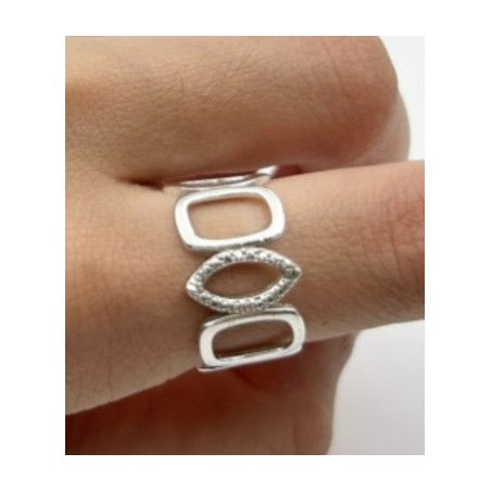 ANILLO DE PLATA CALADO GRANDE.
