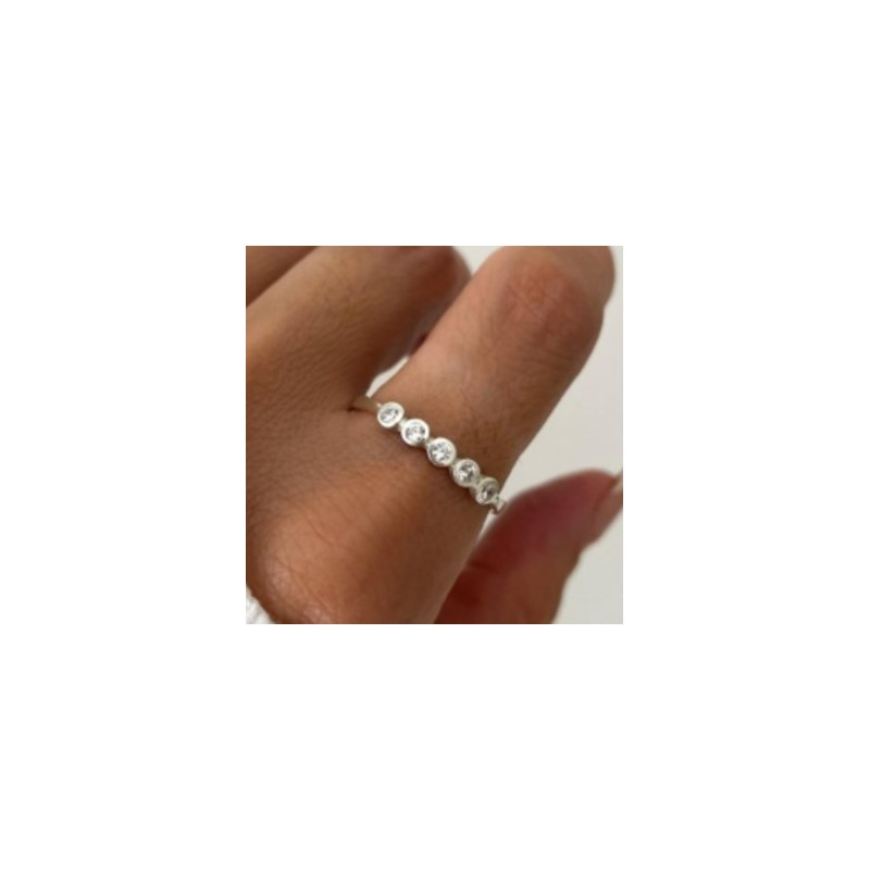 ANILLO DE PLATA CON PIEDRAS.
